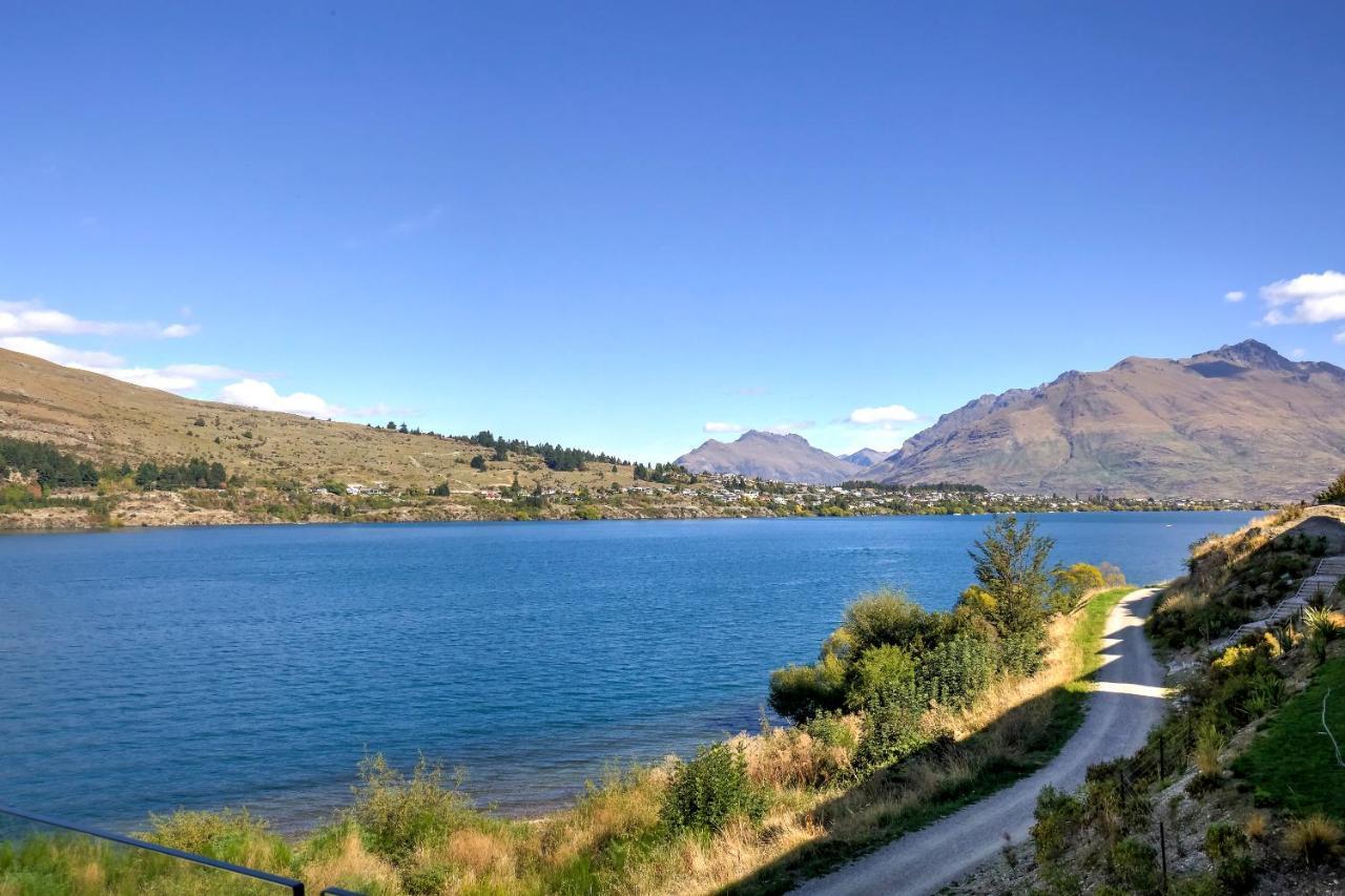 The Villa Lookout - Queenstown Holiday Villa Bagian luar foto